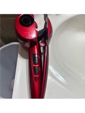 Red Automatic Hair Curler